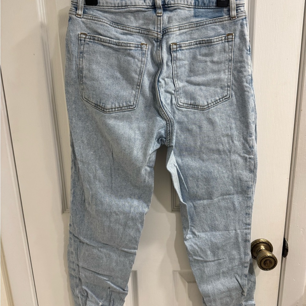 Abercrombie & Fitch Mom High Rise Ripped Jeans - Picture 2 of 3